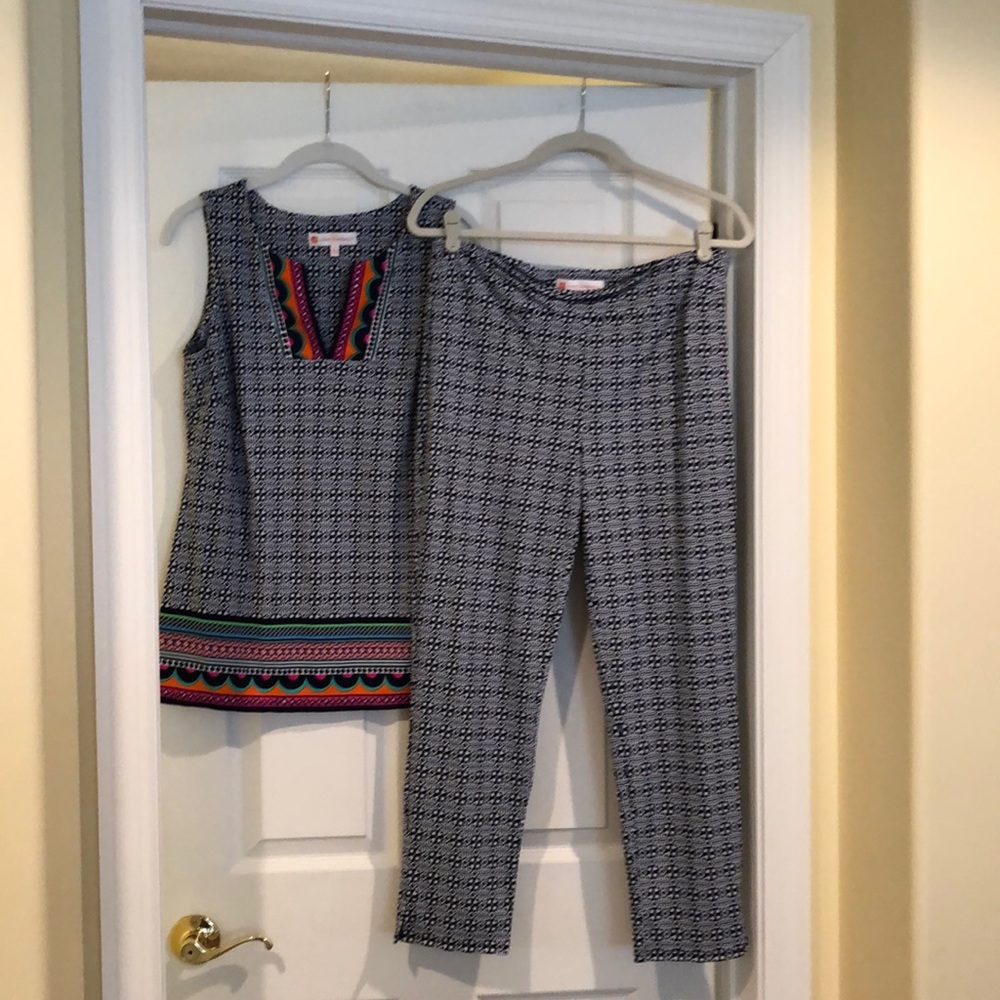 Jude Connally paint suit. Top is small, pants are medium.